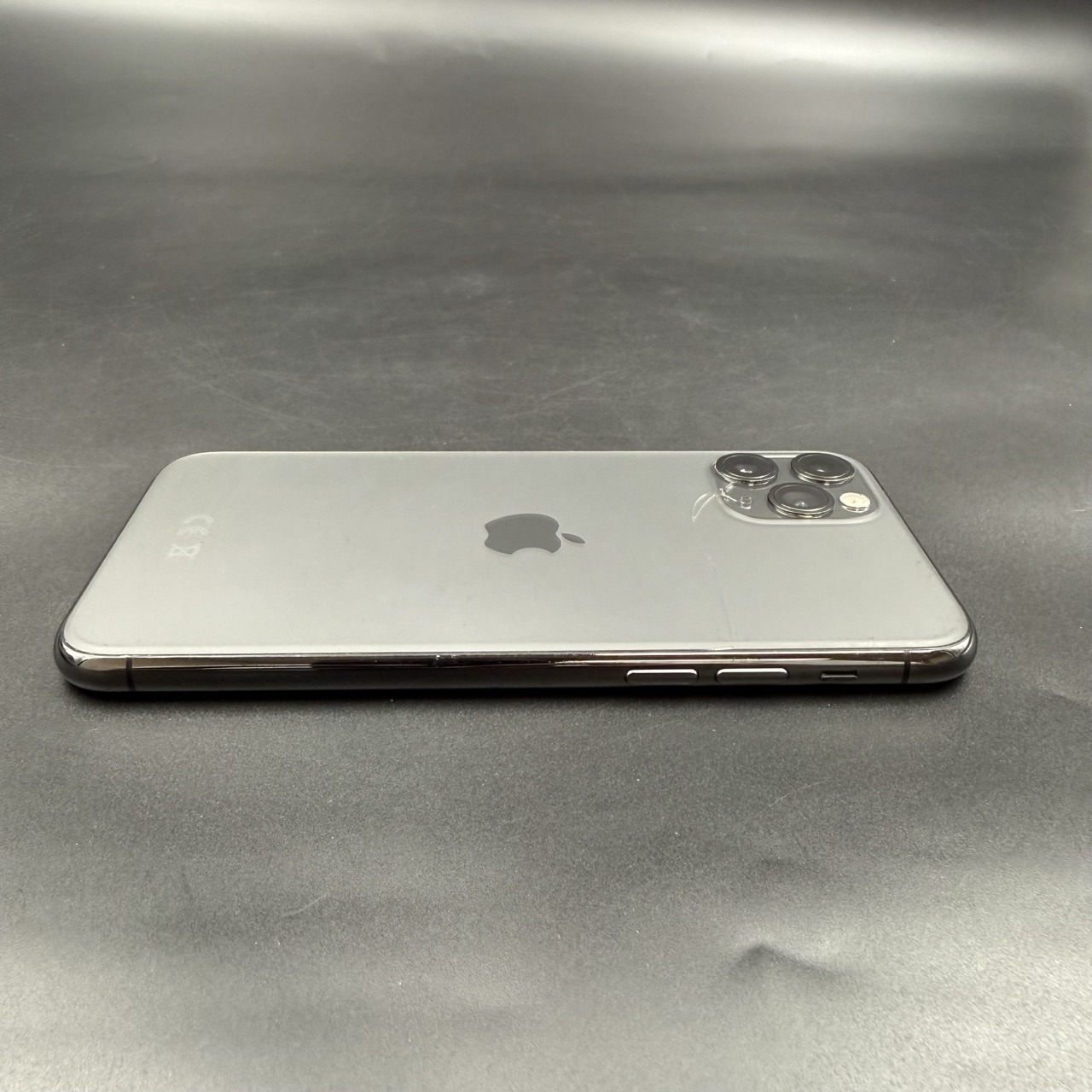 iPhone 11 Pro 512GB Space Grey (Cracked Back) | Buy Pre-Owned at Swopp