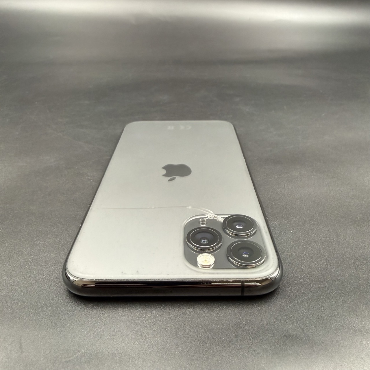 iPhone 11 Pro 512GB Space Grey (Cracked Back) | Buy Pre-Owned at Swopp